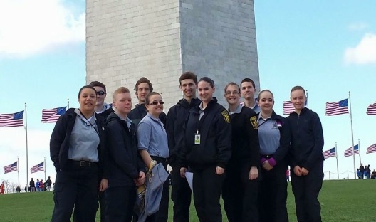 Explorers in front of Washignton Memorial